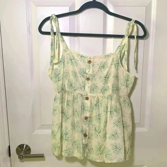 Lauren Conrad floral Boho tank top with button front size medium - Picture 1 of 7
